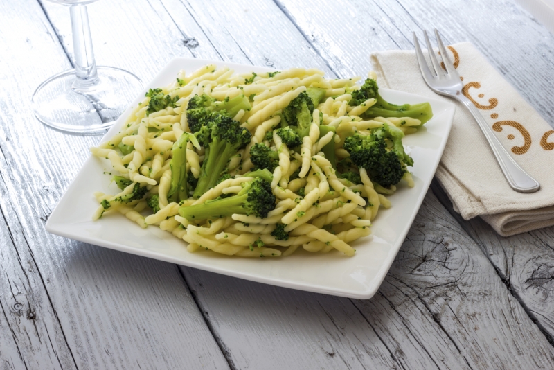 Rezance s omeletou a brokolicou