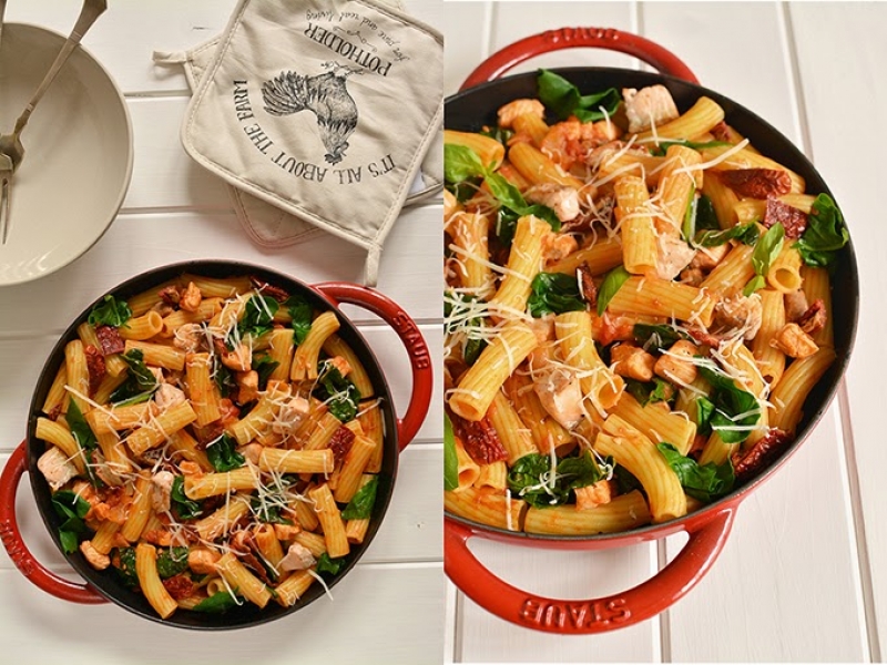 Päťminútová paradajková omáčka na cestoviny