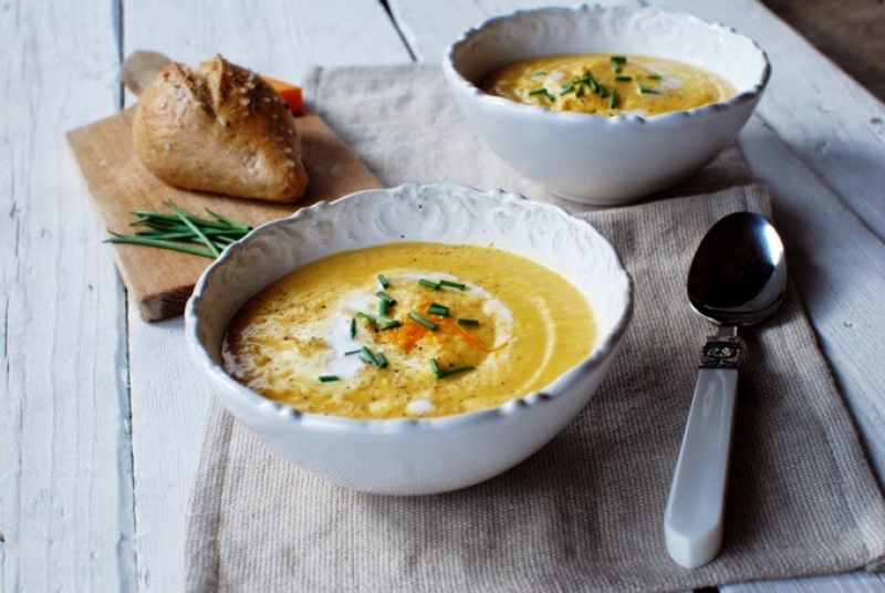 Karfiolový krém s čedarom